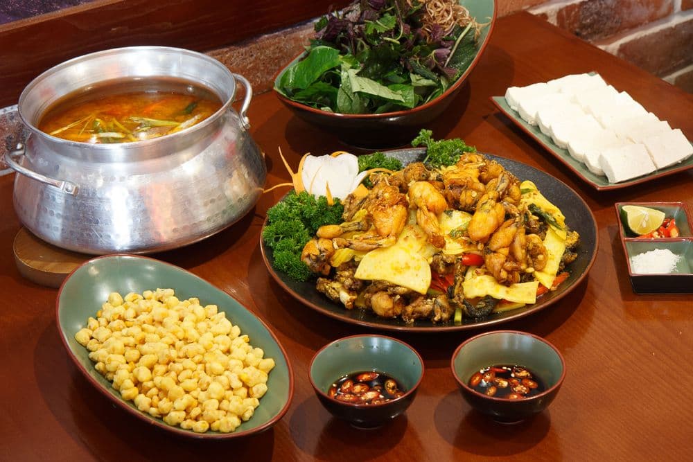 Lẩu Ếch Măng Cay