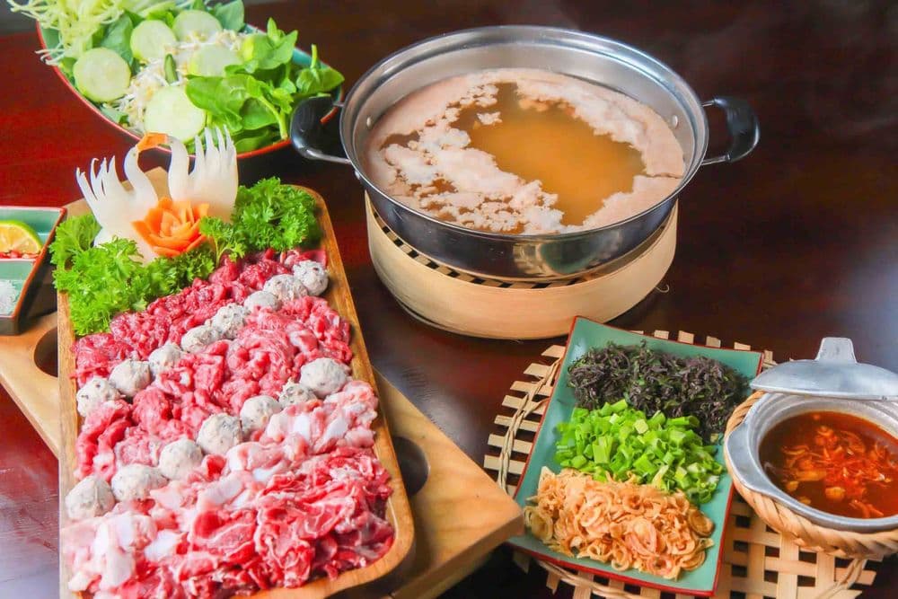 Lẩu Tôm Bầu Mỹ Vị