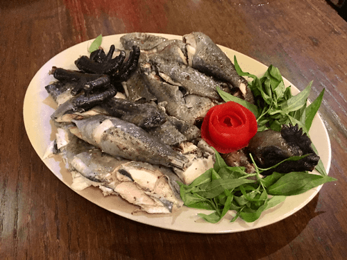 Gà Đen Hấp Xôi Nương