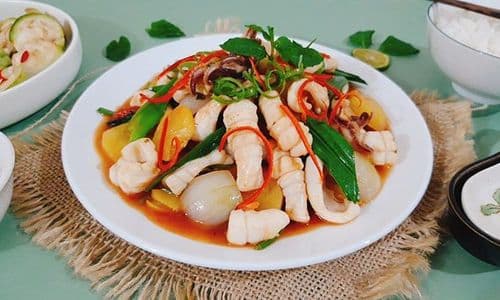Mực Ống Xào Cần Tỏi